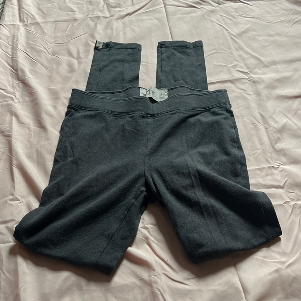 gray hollister leggings